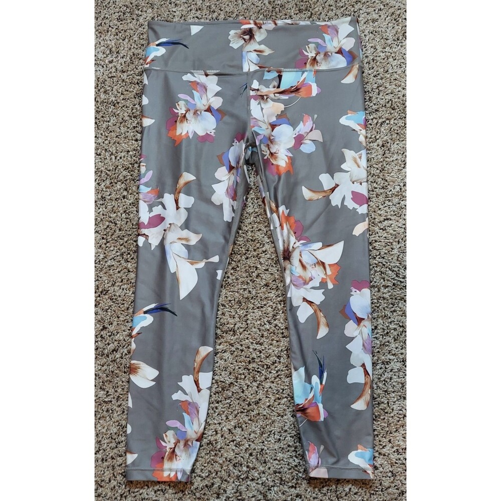 Athleta | Elation 7/8 Paradise Floral Leggings Gray/White Size XL